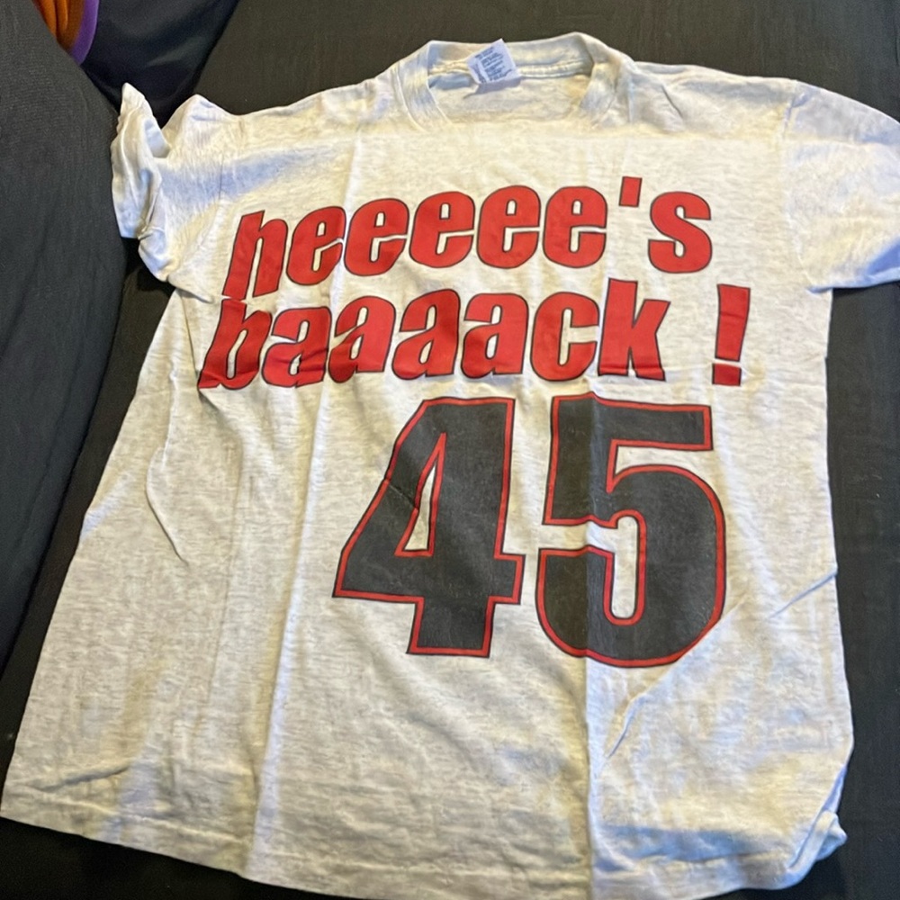 Michael Jordan delta t-shirt from 1990s vintage size men’s medium